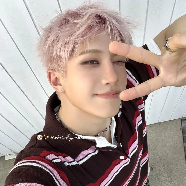 Latest photo of Jinjin (ASTRO)