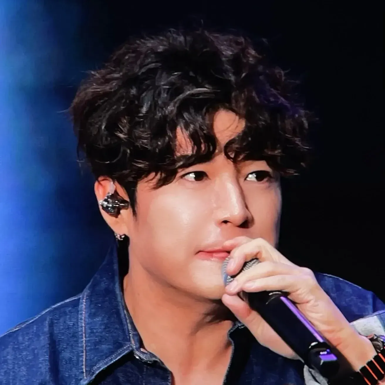A moment captured by Shindong (Super Junior)'s fan