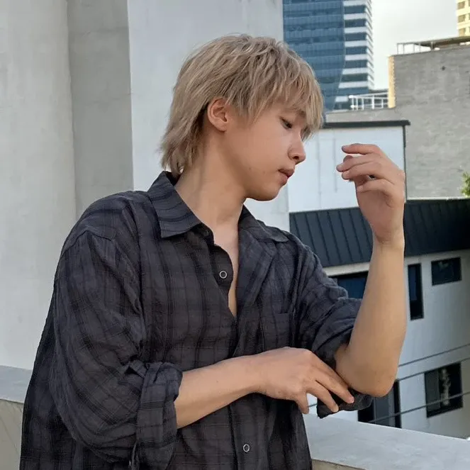 Behind-the-scenes cut of Jeong Sewoon
