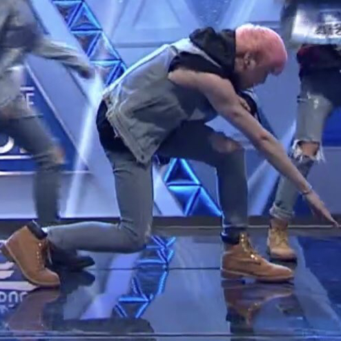 강다니엘의 비하인드 컷