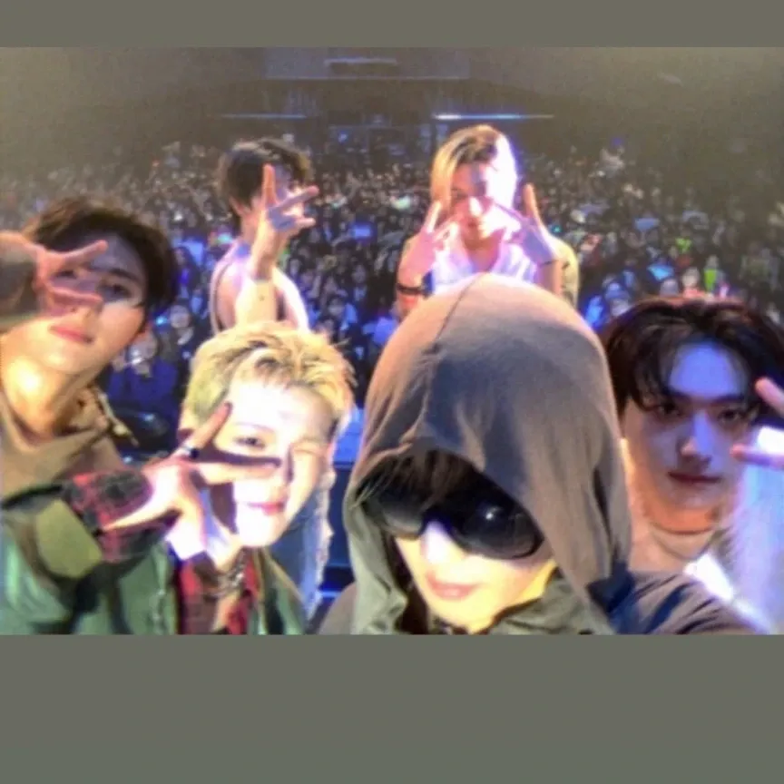 Behind-the-scenes cut of JUST B