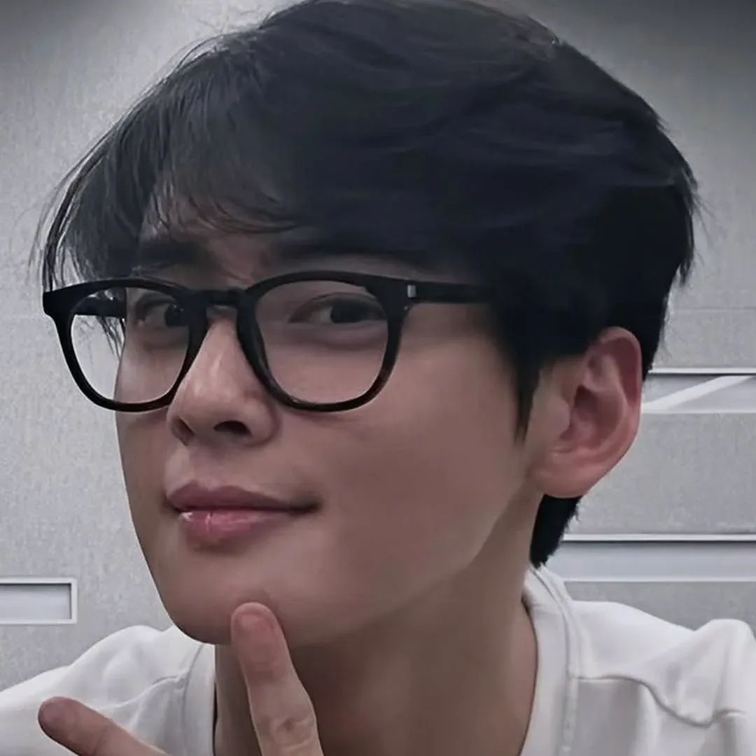 Behind-the-scenes cut of Eunwoo (ASTRO)