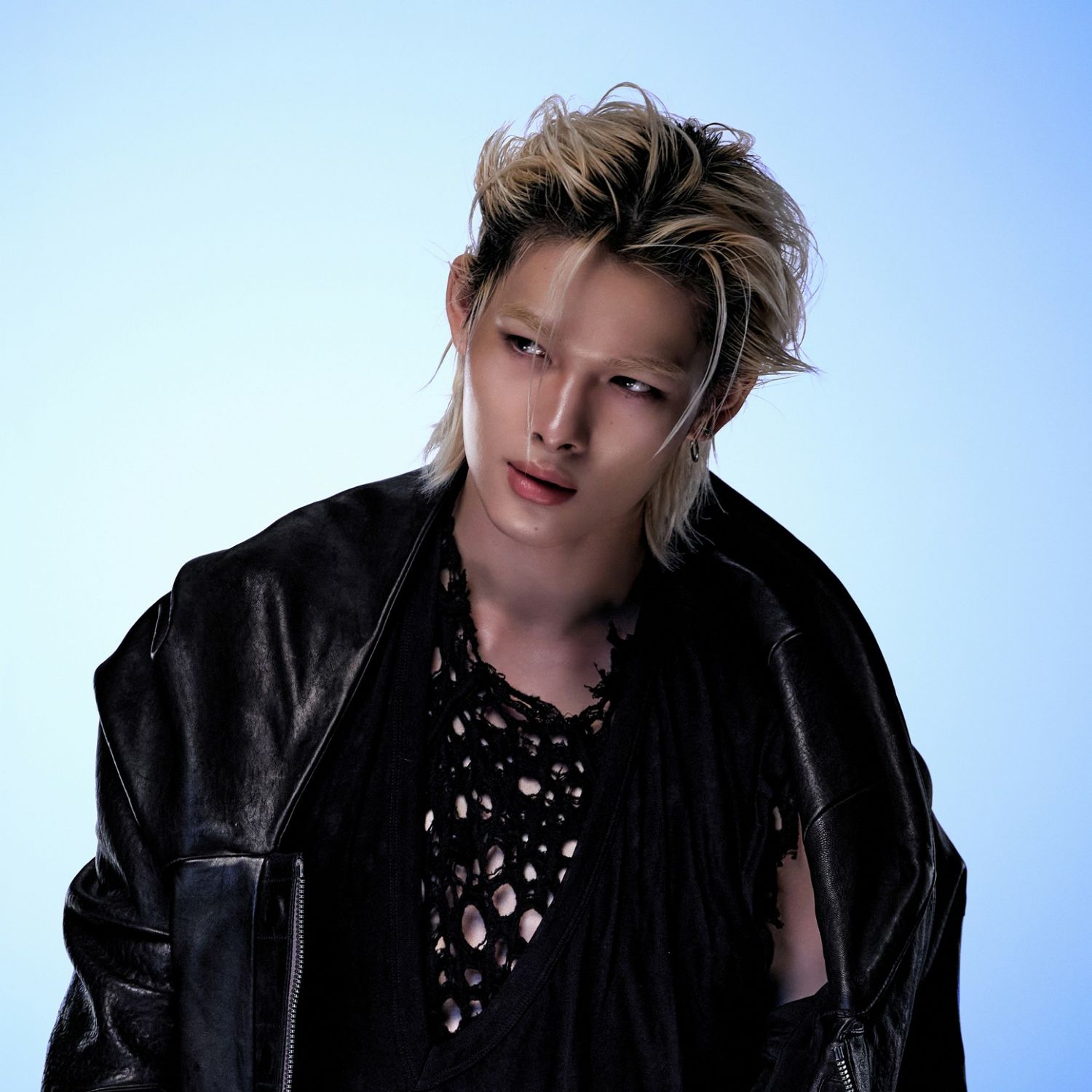 Foto terbaru NI-KI (ENHYPEN)