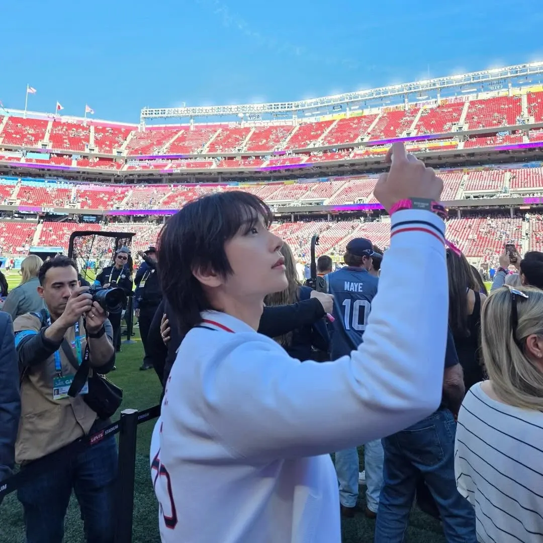 A moment captured by Joshua (SEVENTEEN)'s fan