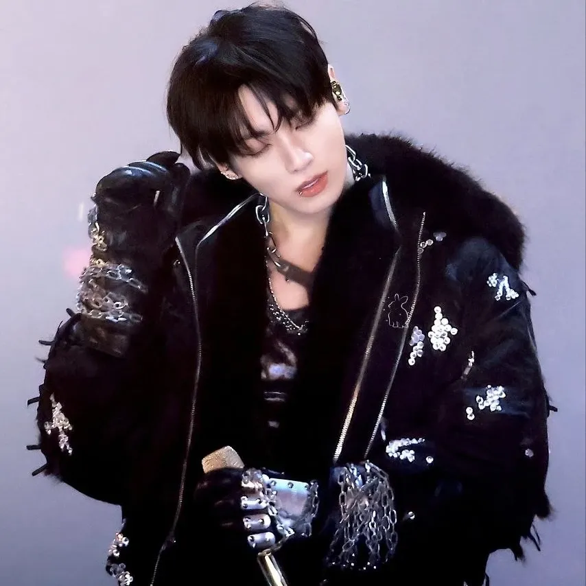 Momen yang diabadikan oleh penggemar Jungkook (BTS)