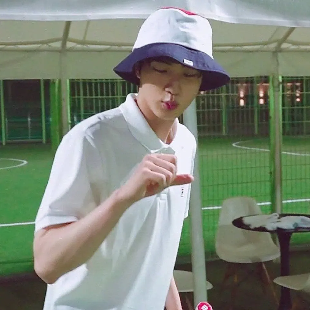 Foto terbaru Jin (BTS)