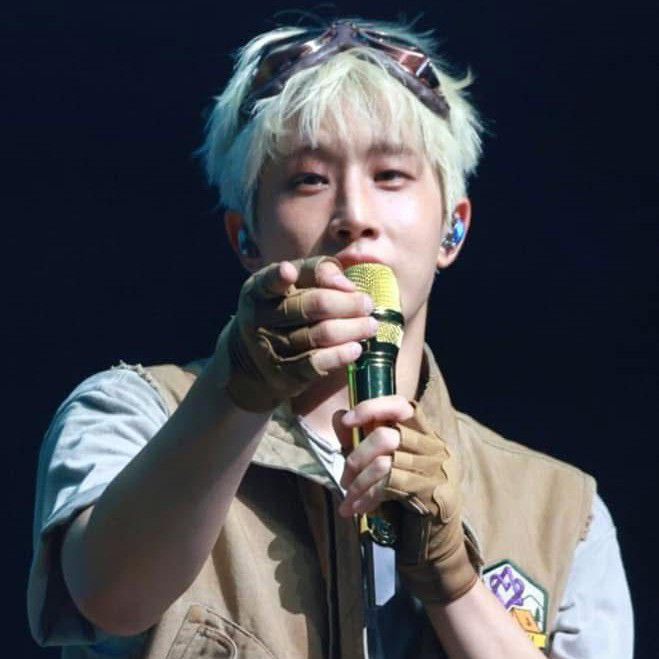 Behind-the-scenes cut of Jinjin (ASTRO)