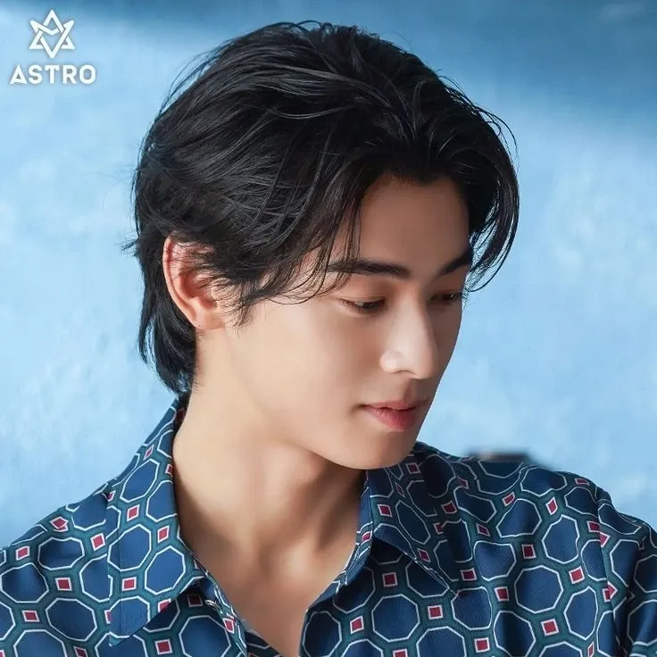 Recent activity shot of Eunwoo (ASTRO)