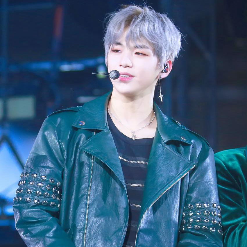 Behind-the-scenes cut of Kang Daniel