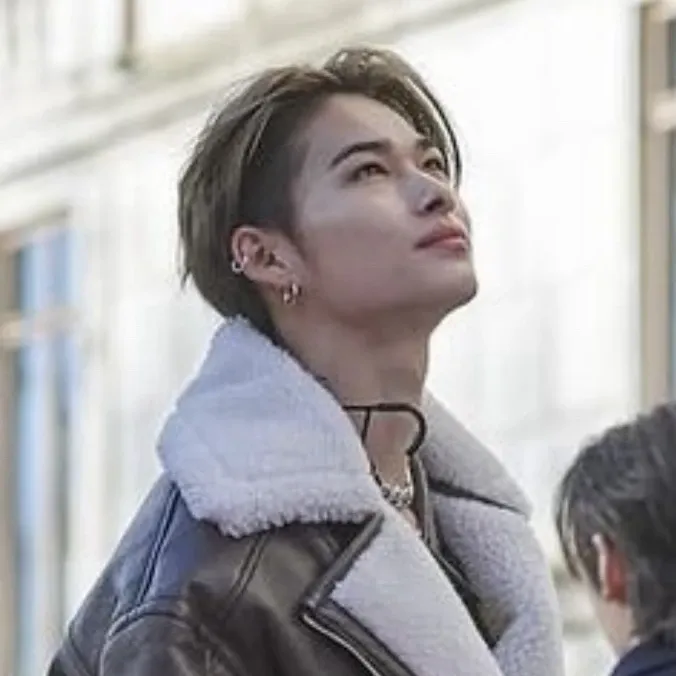 Foto aktivitas terbaru NI-KI (ENHYPEN)