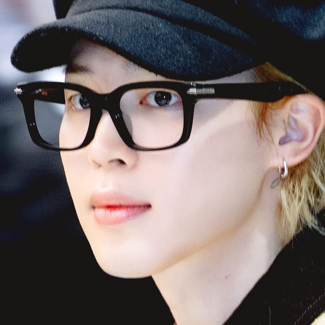 Foto aktivitas terbaru Jimin (BTS)