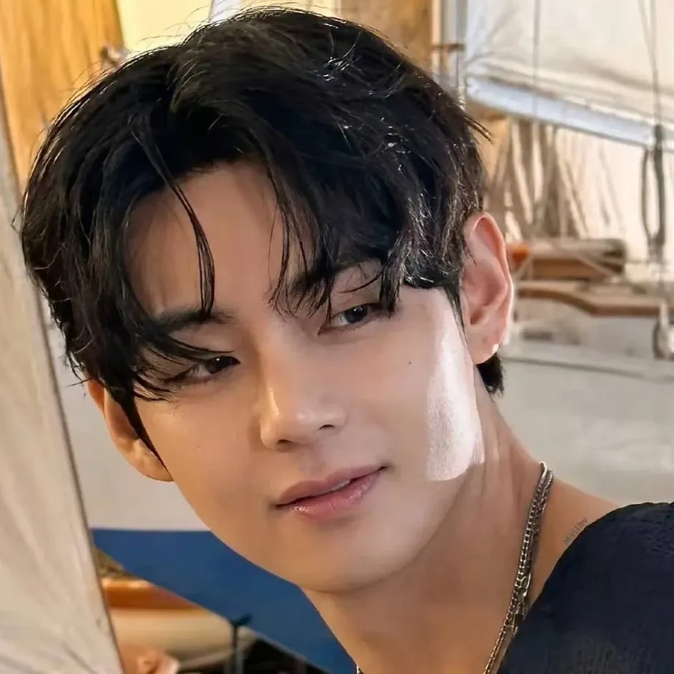 V (防弹少年团)粉丝拍下的瞬间