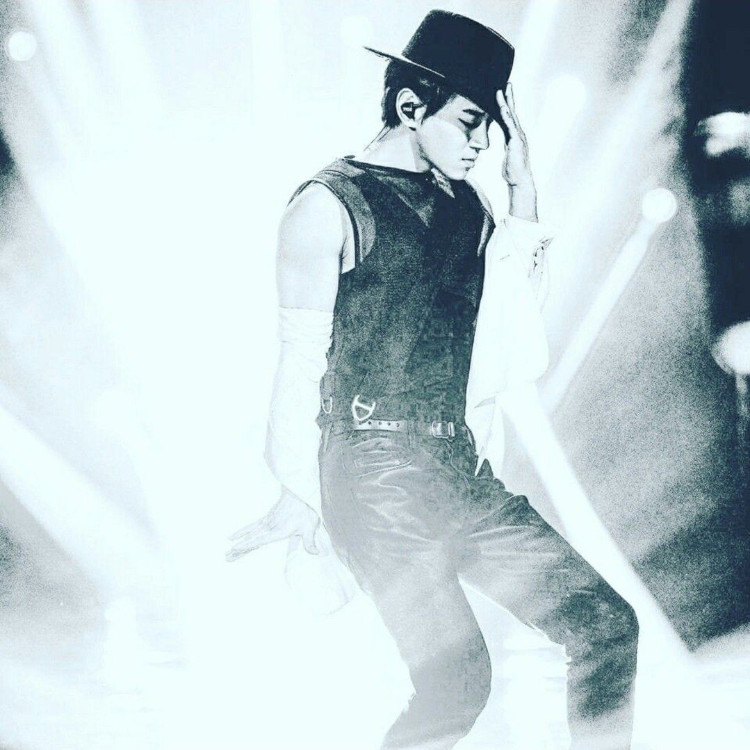 A moment captured by Hwang Chiyeol's fan