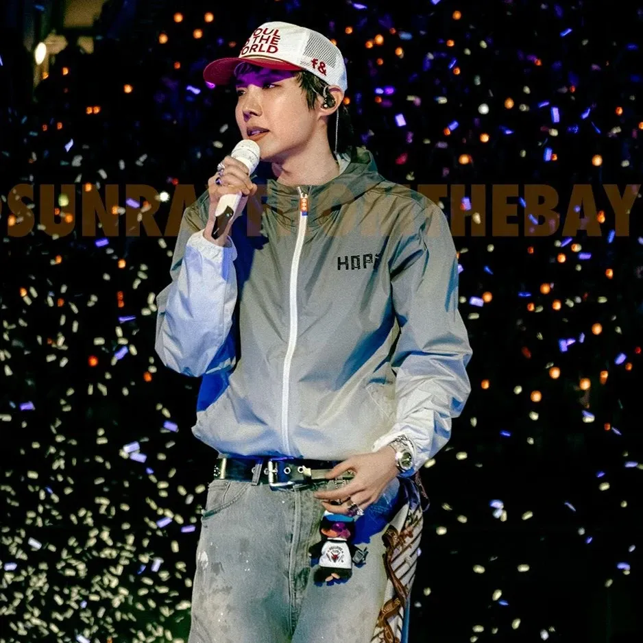 제이홉 (방탄소년단)의 최신 사진