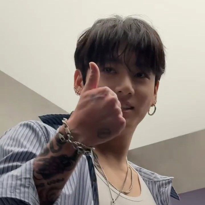 Momen yang diabadikan oleh penggemar Jungkook (BTS)