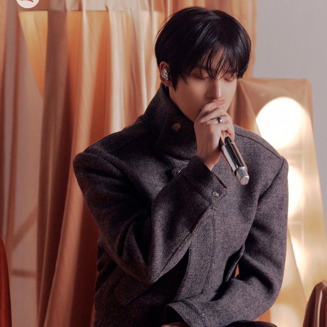 Behind-the-scenes cut of ATEEZ