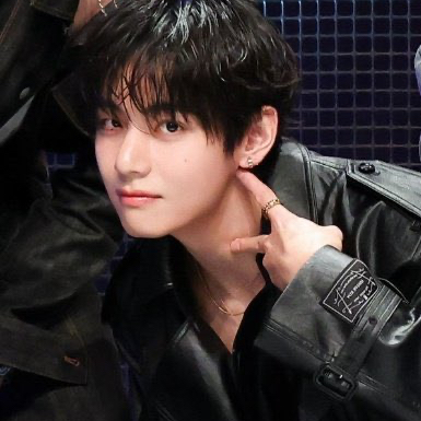 Recent activity shot of V (BTS)