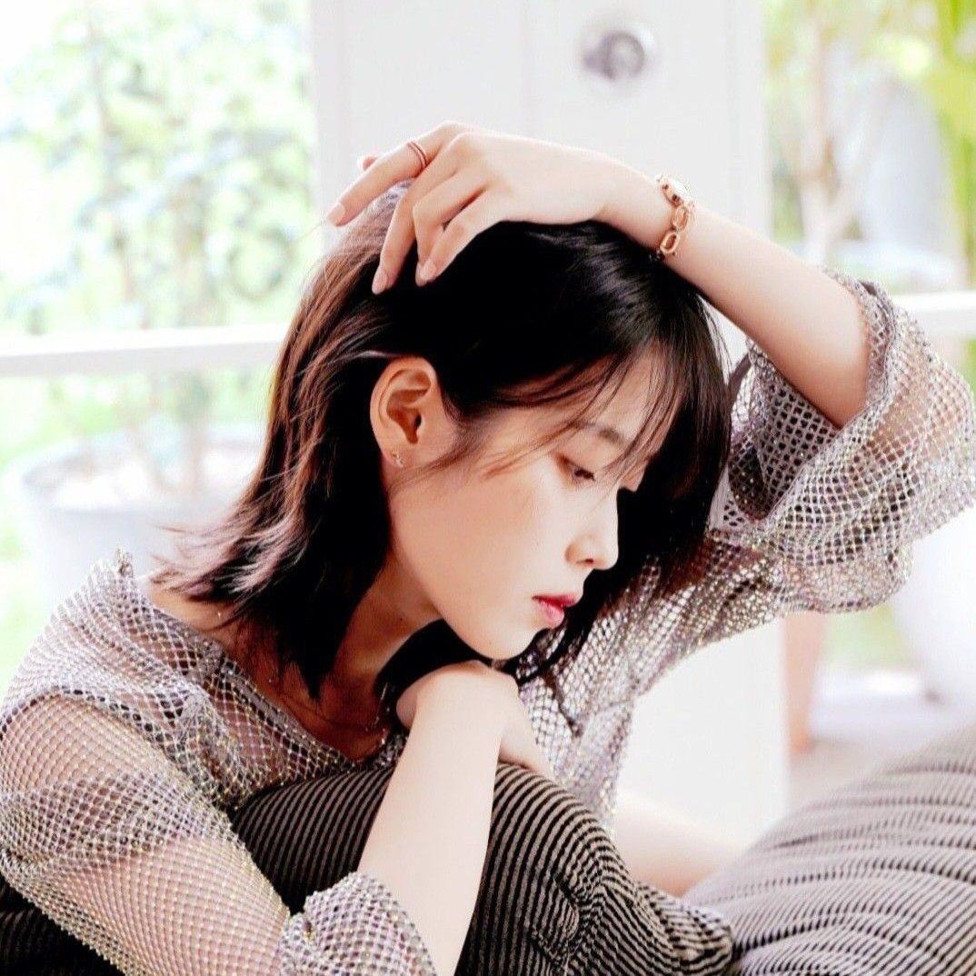 IUの最近の活動写真