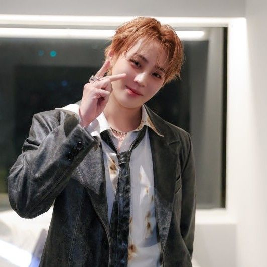 하성운 최근 활동샷