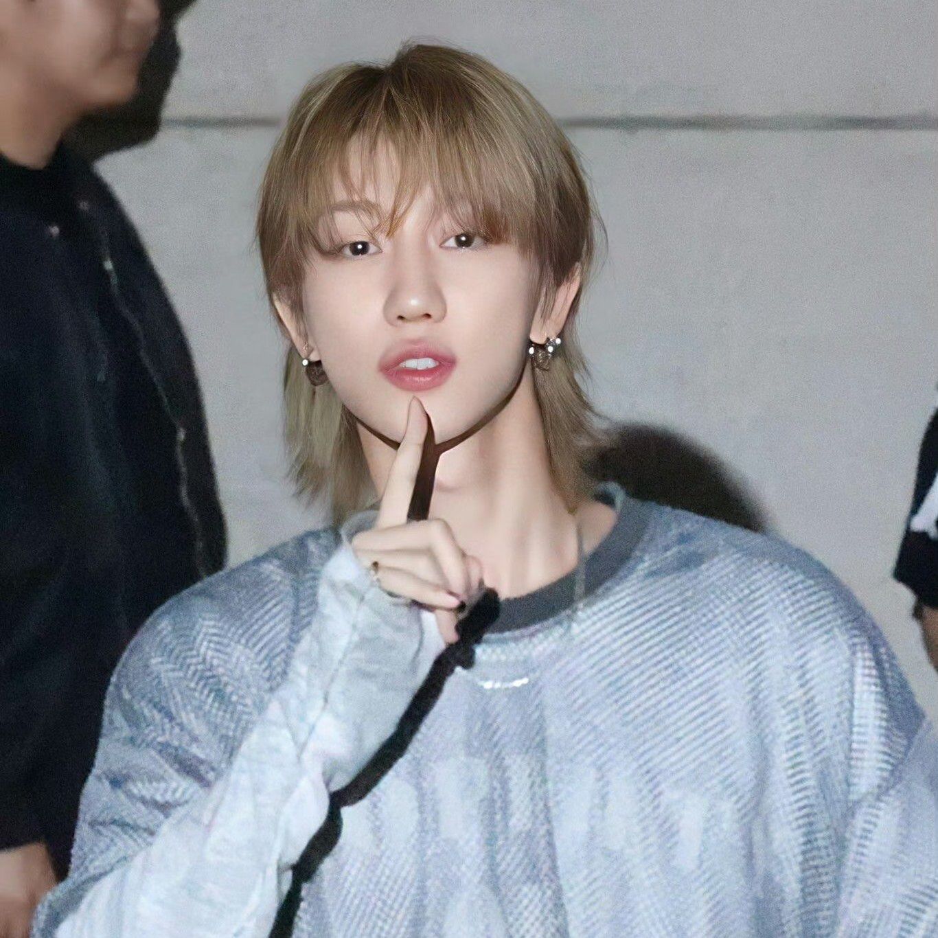 Behind-the-scenes cut of The 8 (SEVENTEEN)