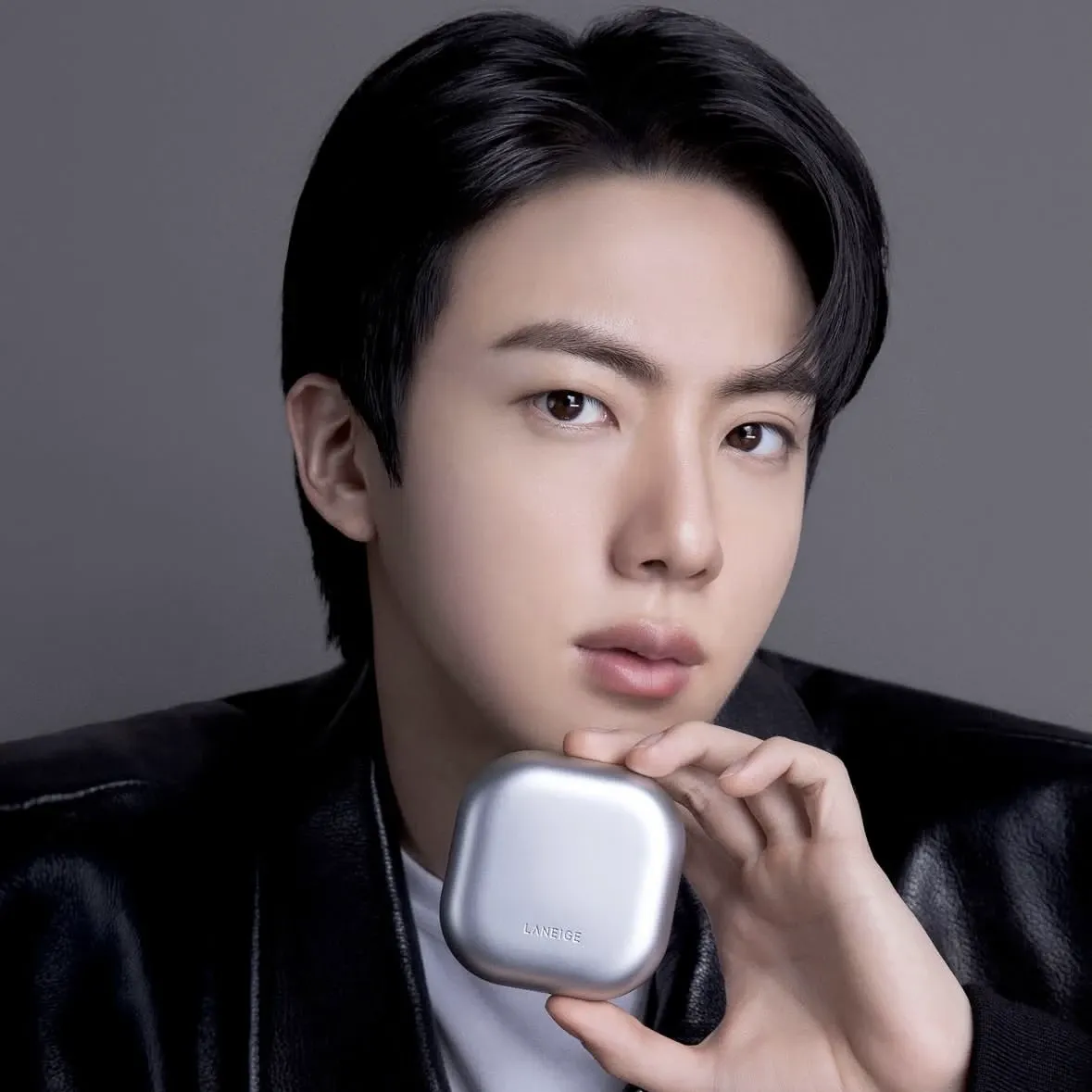 진 (방탄소년단)의 비하인드 컷