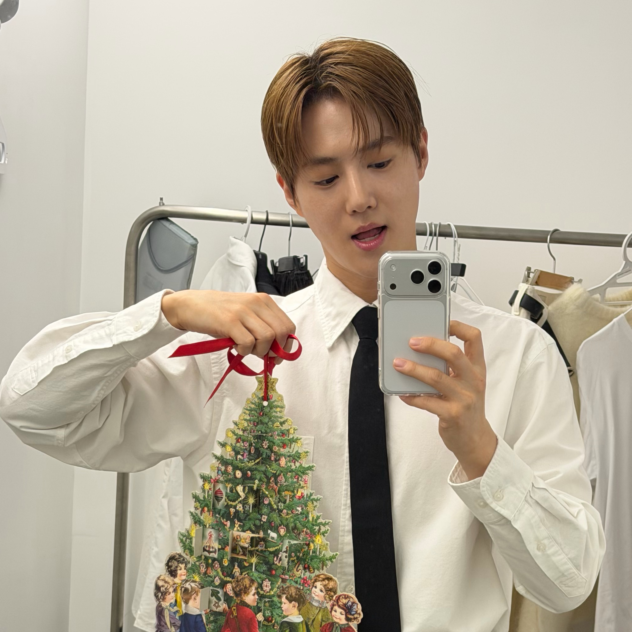 A moment captured by Suho (EXO)'s fan