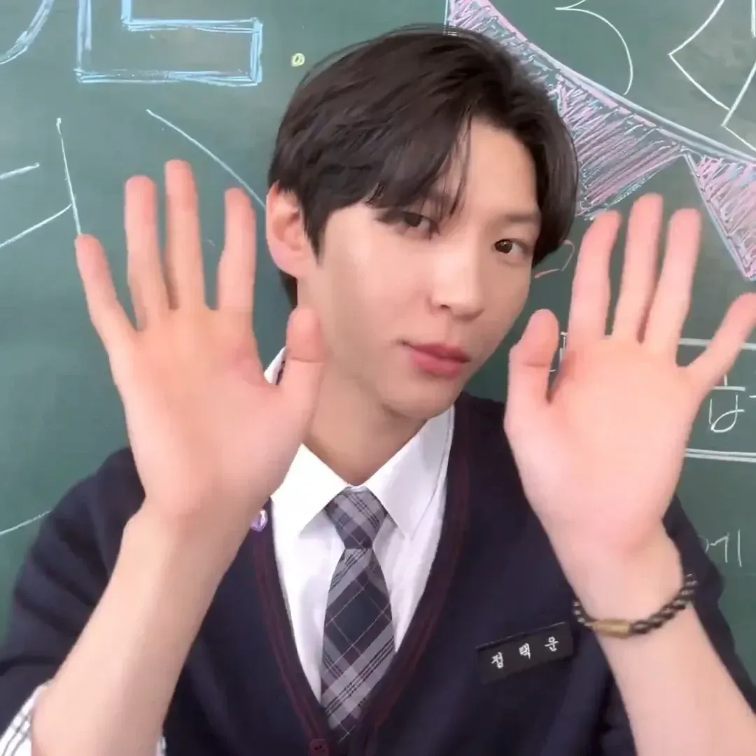 Behind-the-scenes cut of LEO (VIXX)