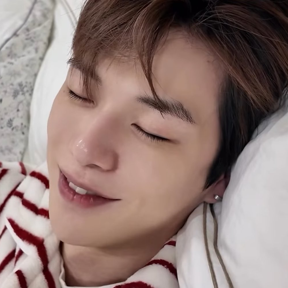 강다니엘 최근 활동샷