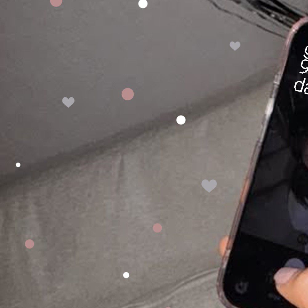 Recent activity shot of LOONA