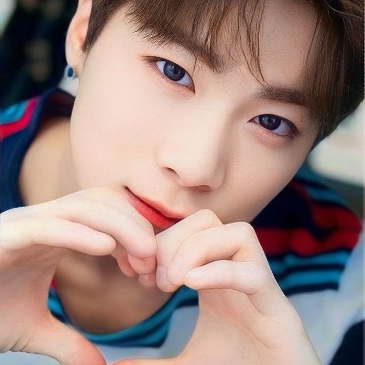 Behind-the-scenes cut of Moonbin (ASTRO)