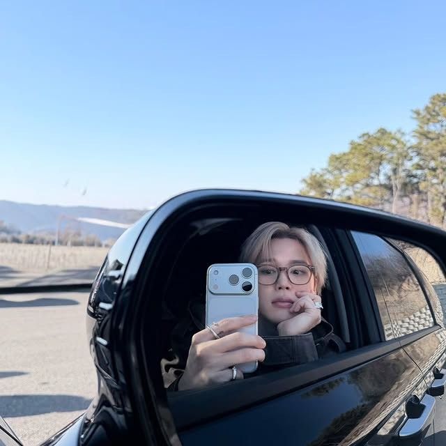 Foto aktivitas terbaru BTS