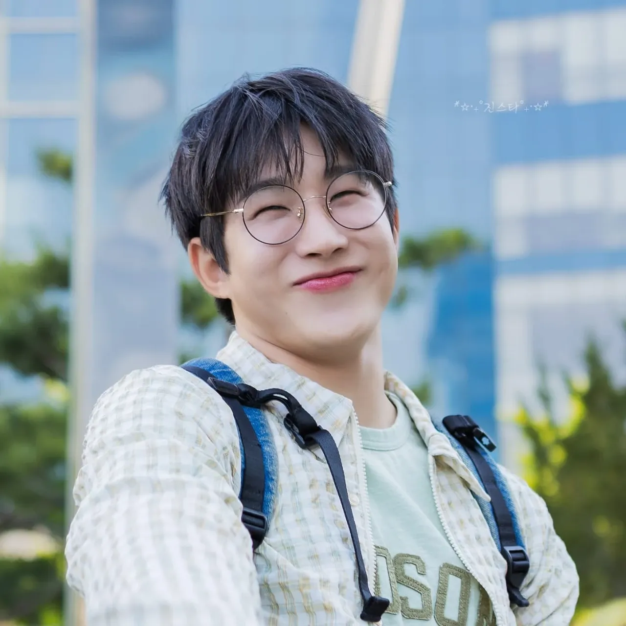 Latest photo of Jinjin (ASTRO)