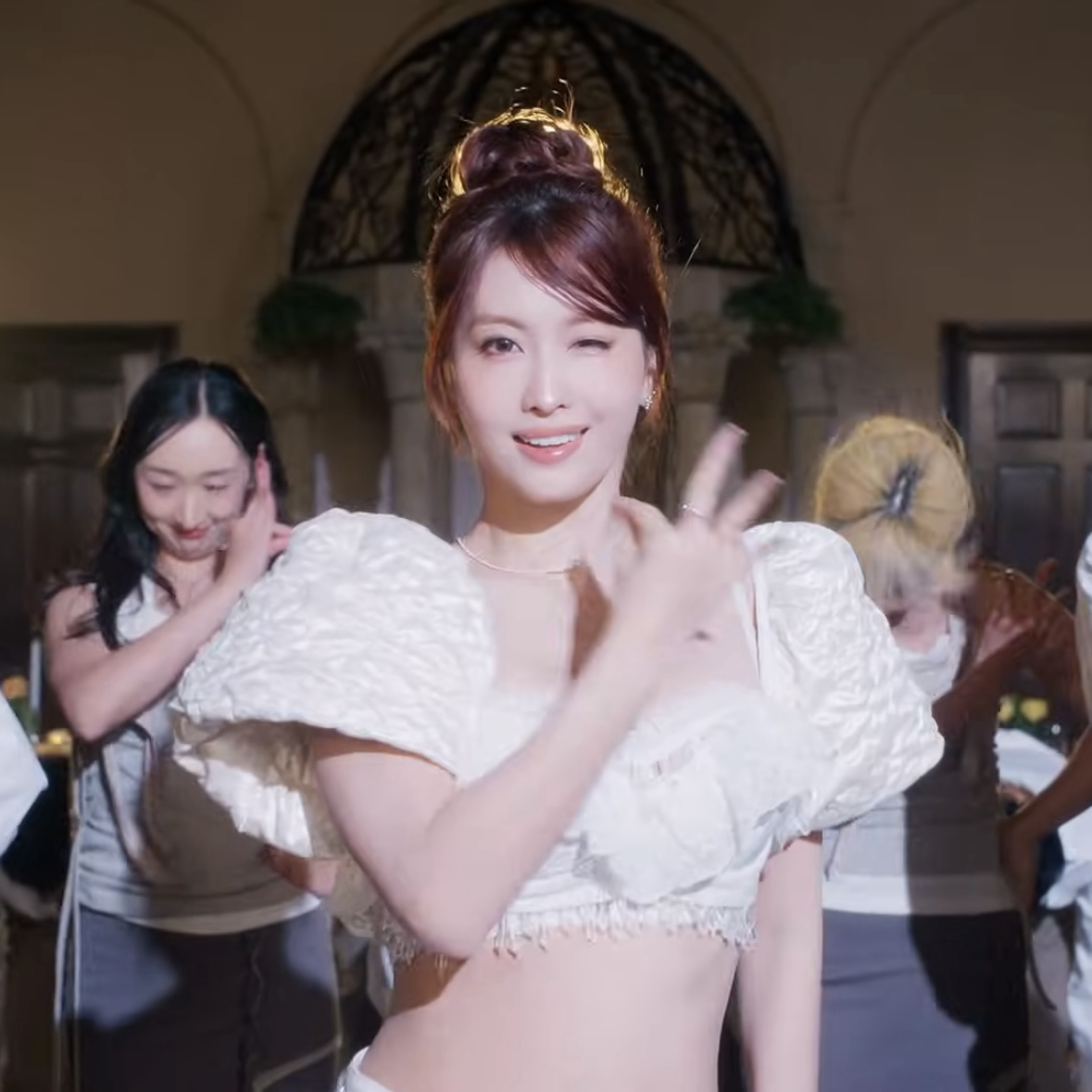 모모 (TWICE)의 비하인드 컷