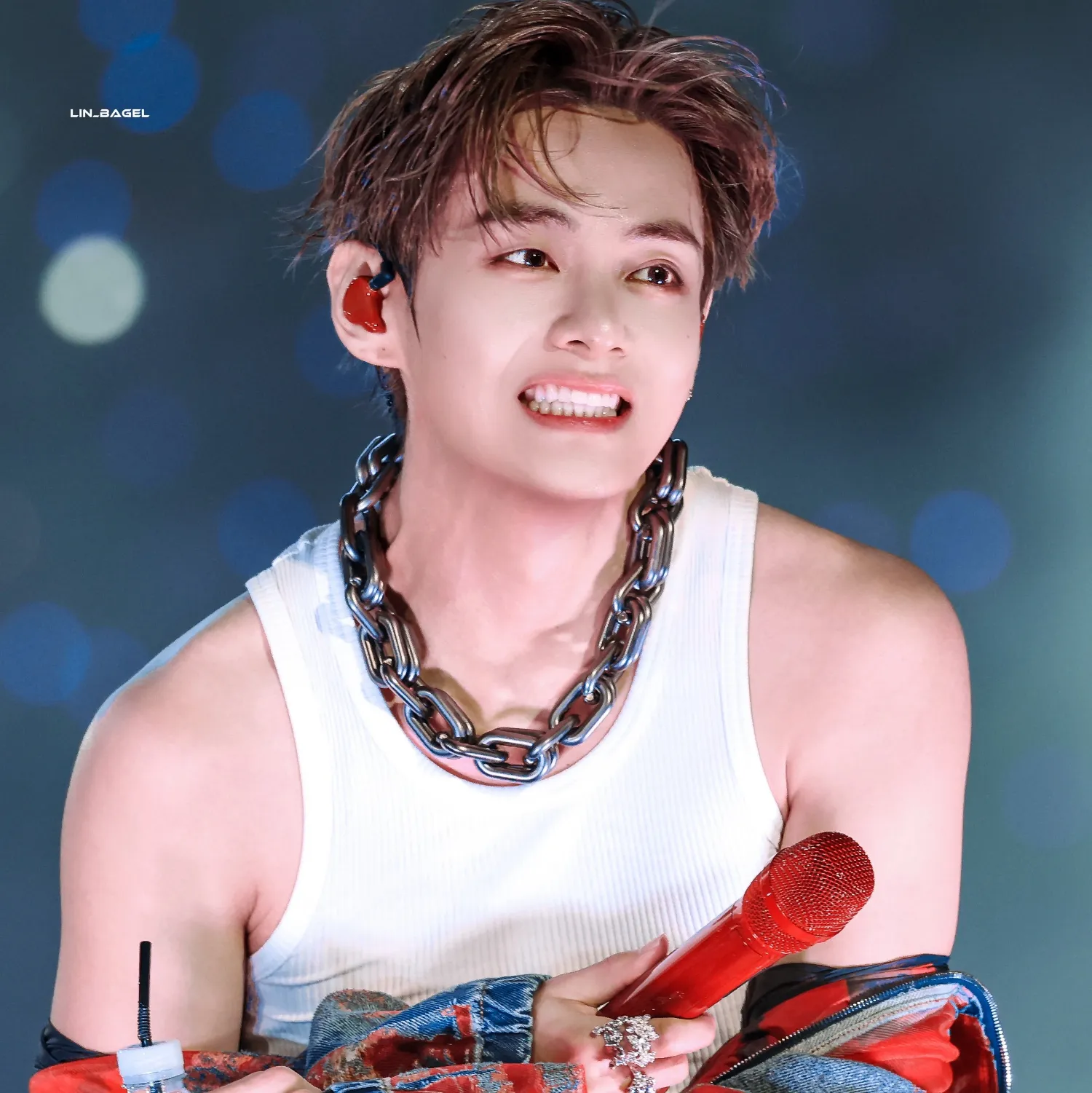 V (BTS)の最新写真
