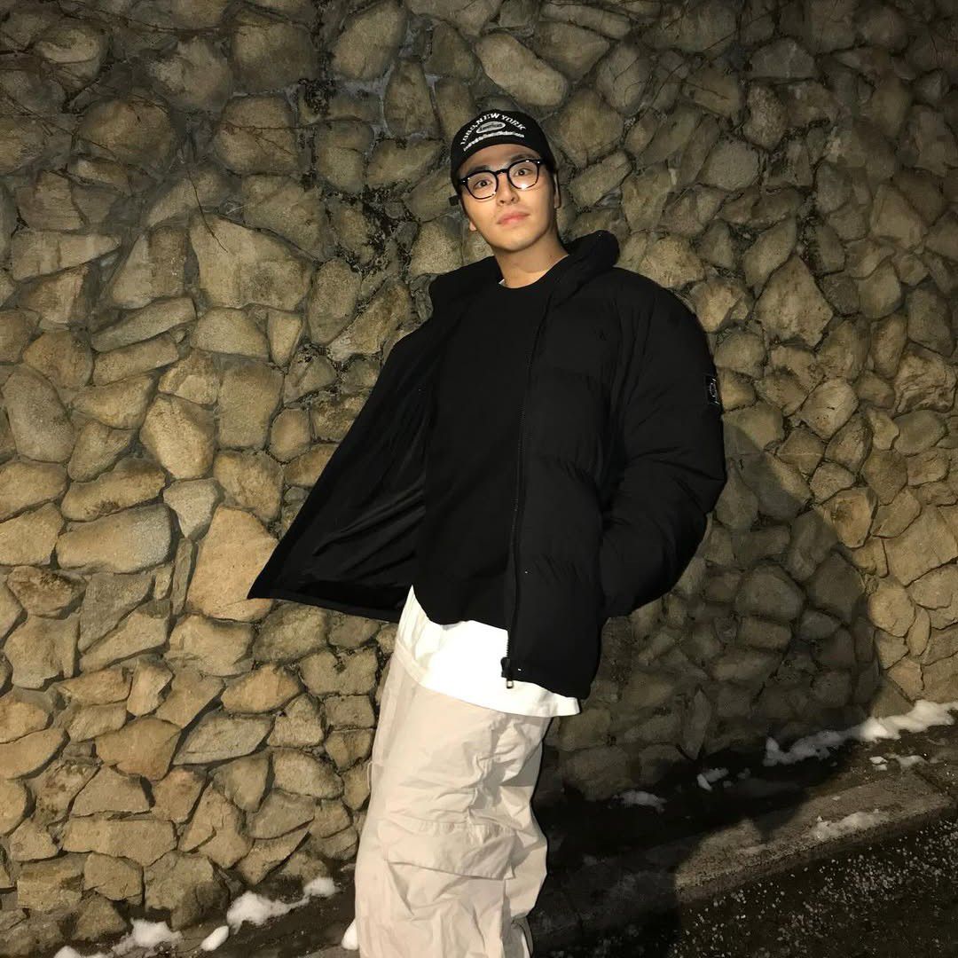 Latest photo of JU-NE (iKON)