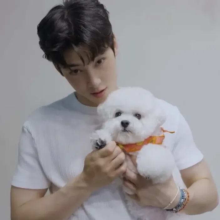 A moment captured by Eunwoo (ASTRO)'s fan