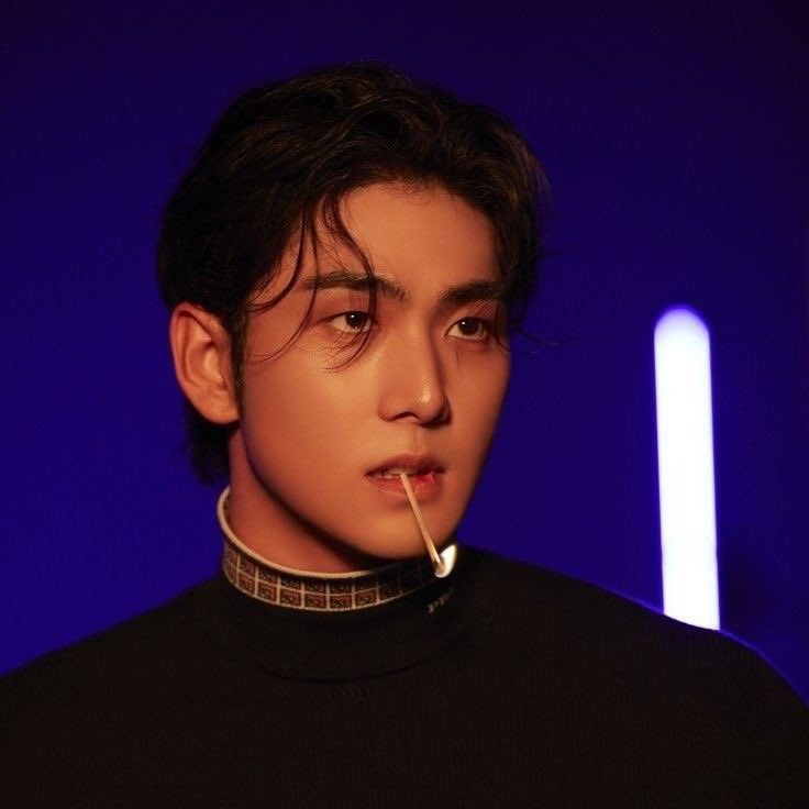 A moment captured by Baekho's fan