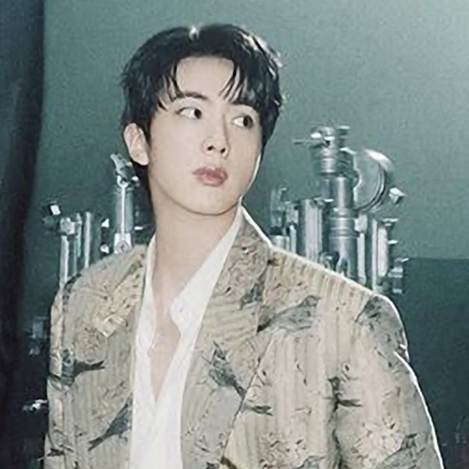 Foto terbaru Jin (BTS)