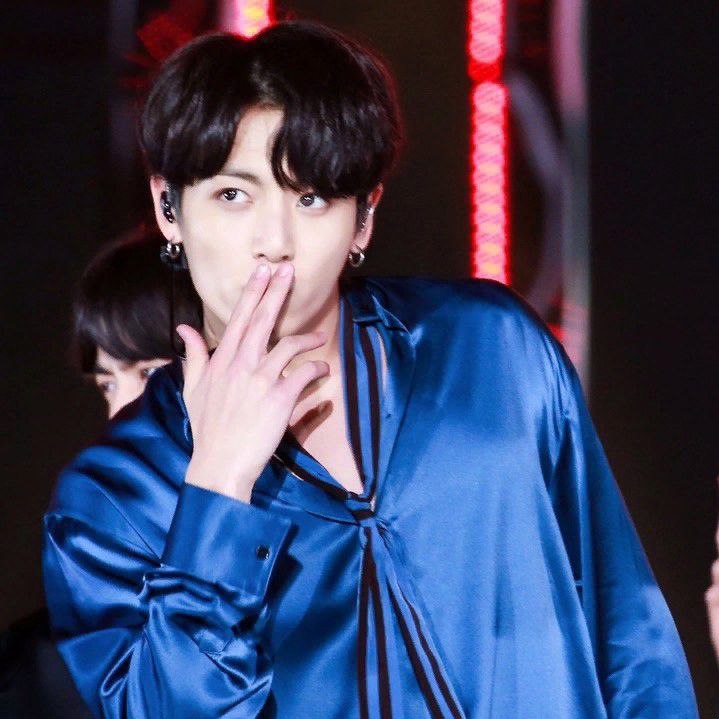 Foto aktivitas terbaru Jungkook (BTS)