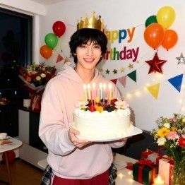 志焄 (TREASURE)的幕後花絮