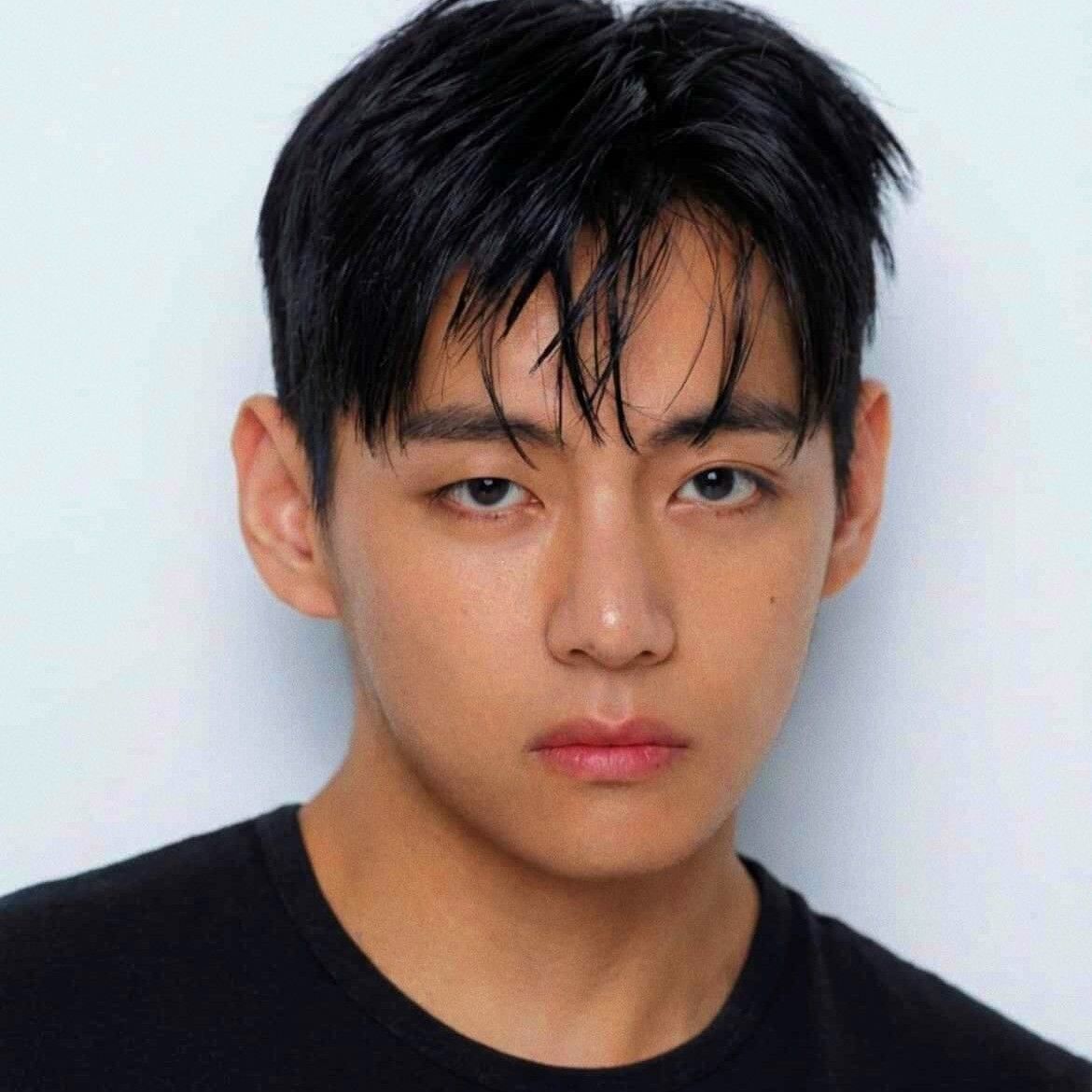 뷔 (방탄소년단)의 비하인드 컷