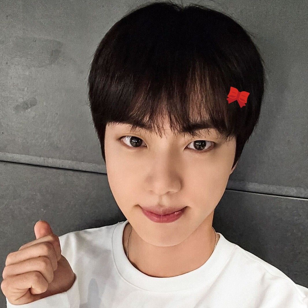 Jin (防弹少年团)的最新照片