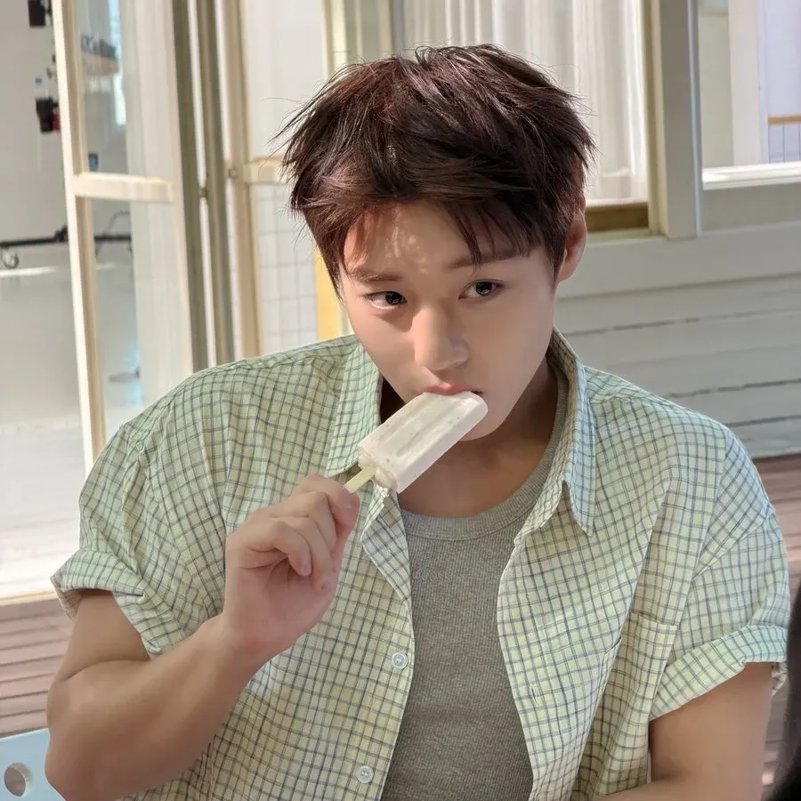 박지훈의 최신 사진