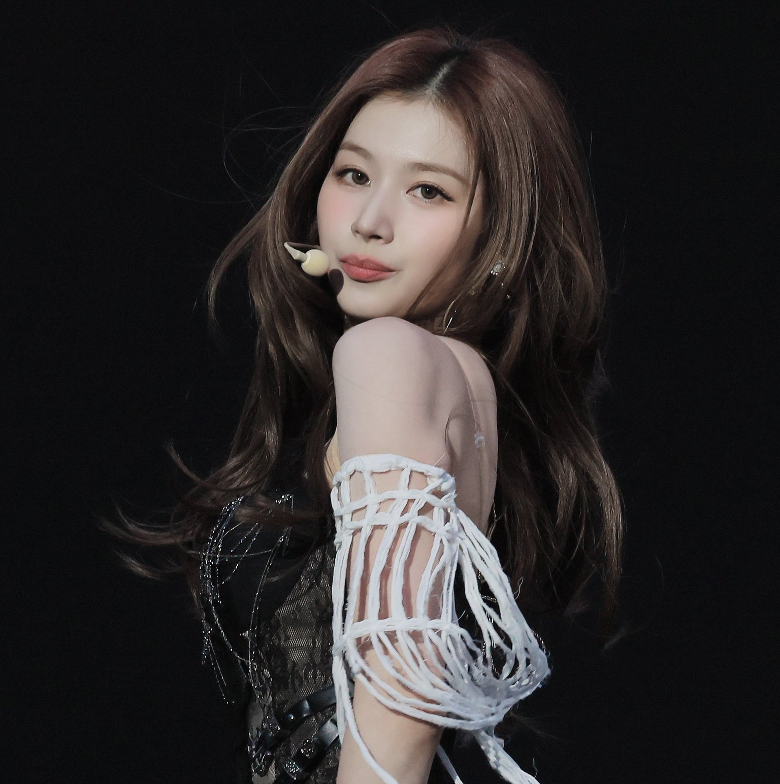 Behind-the-scenes cut of Sana (TWICE)