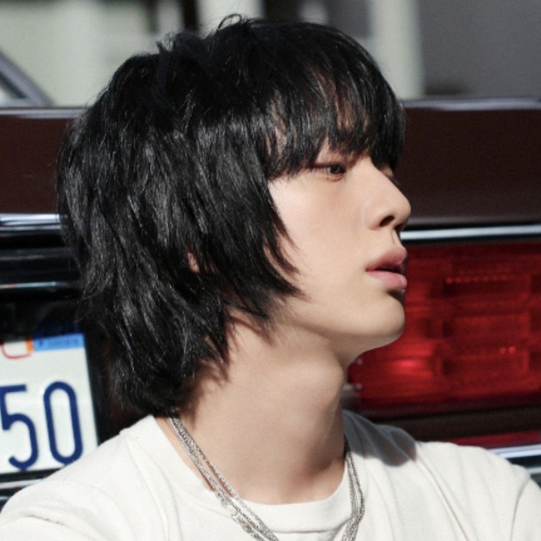 진 (방탄소년단) 최근 활동샷