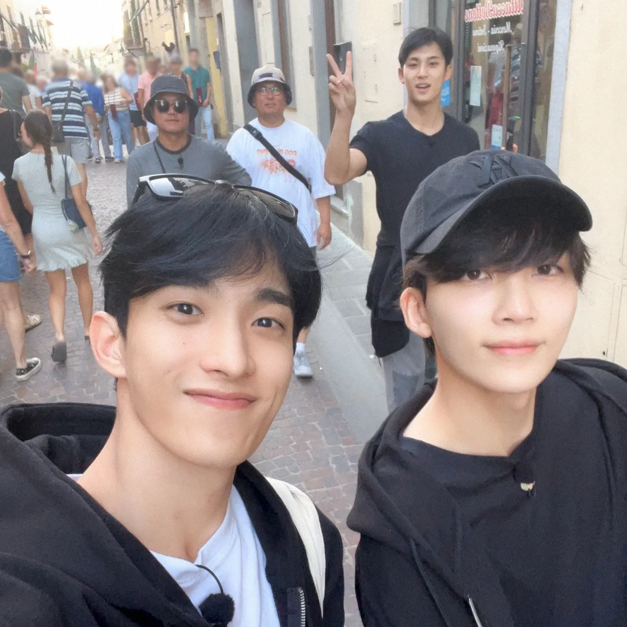 Behind-the-scenes cut of Jeonghan (SEVENTEEN)