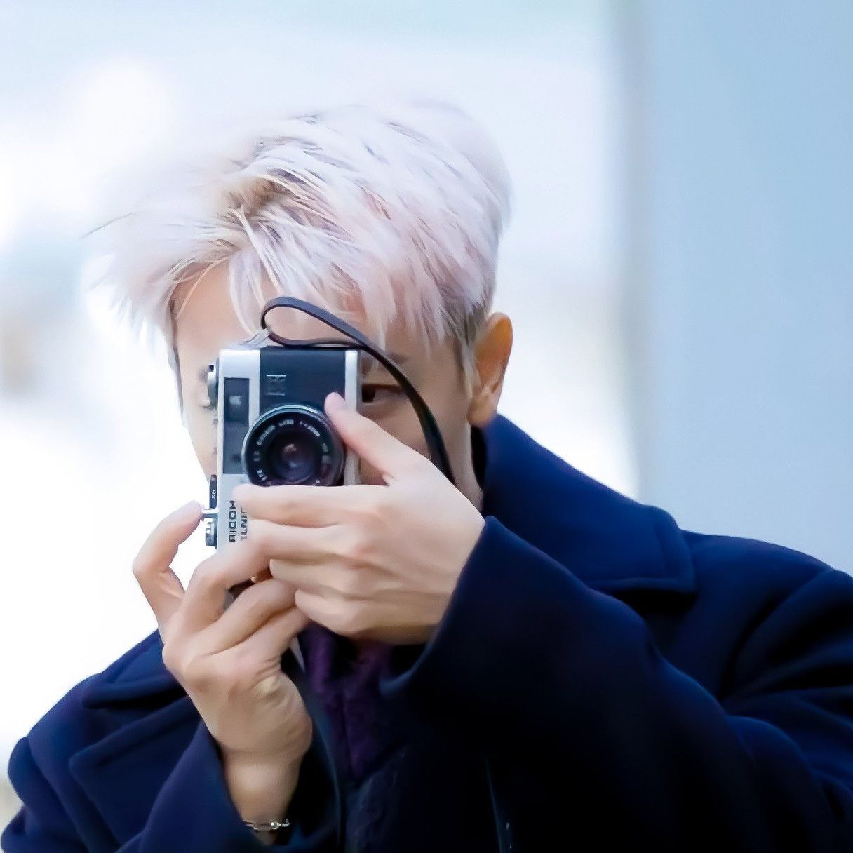 Behind-the-scenes cut of Donghae (Super Junior)