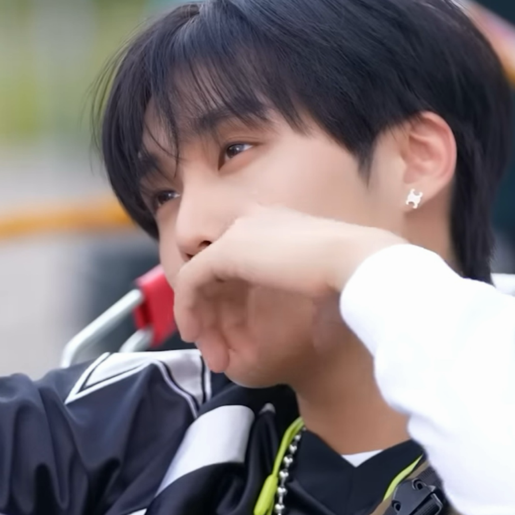 Latest photo of Jacob (THE BOYZ)