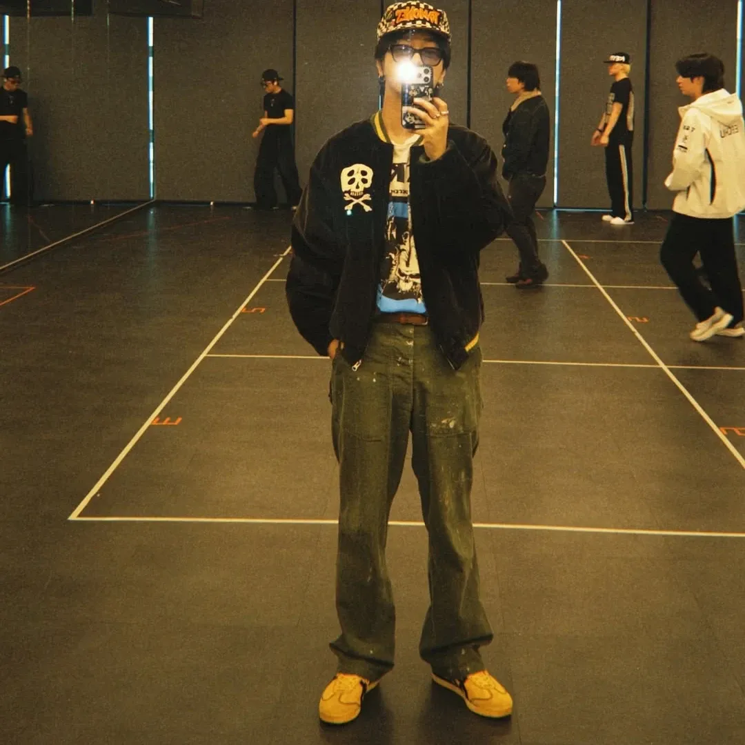 Behind-the-scenes cut of Yesung (Super Junior)