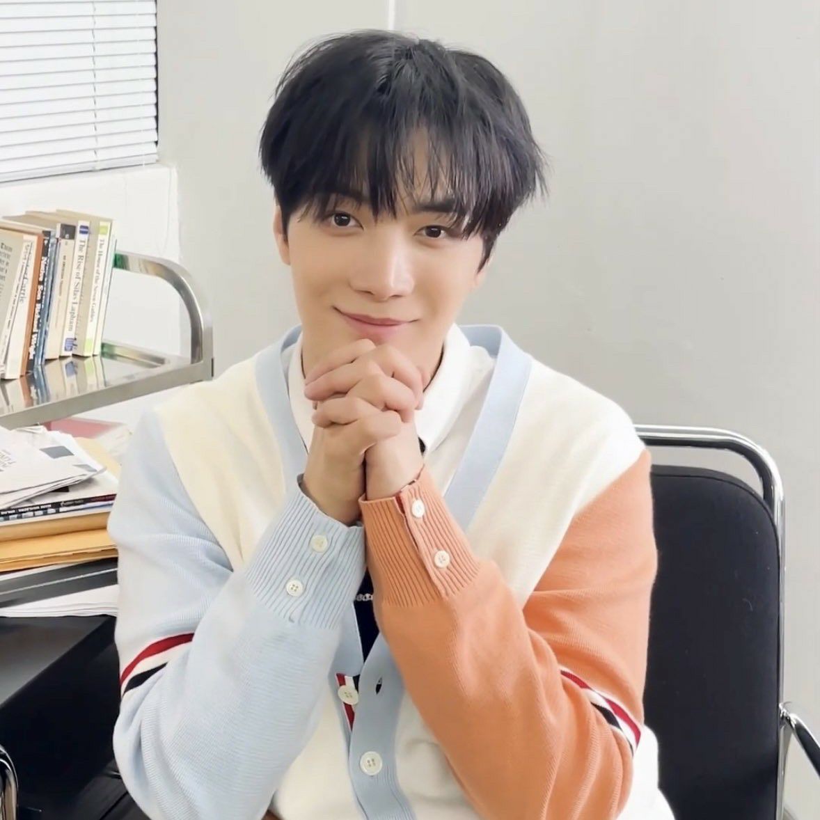 Behind-the-scenes cut of Kim Jonghyeon